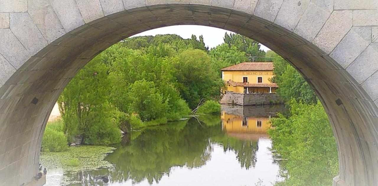 Appartamento Casa del Puente junto a la muralla Ávila Esterno foto